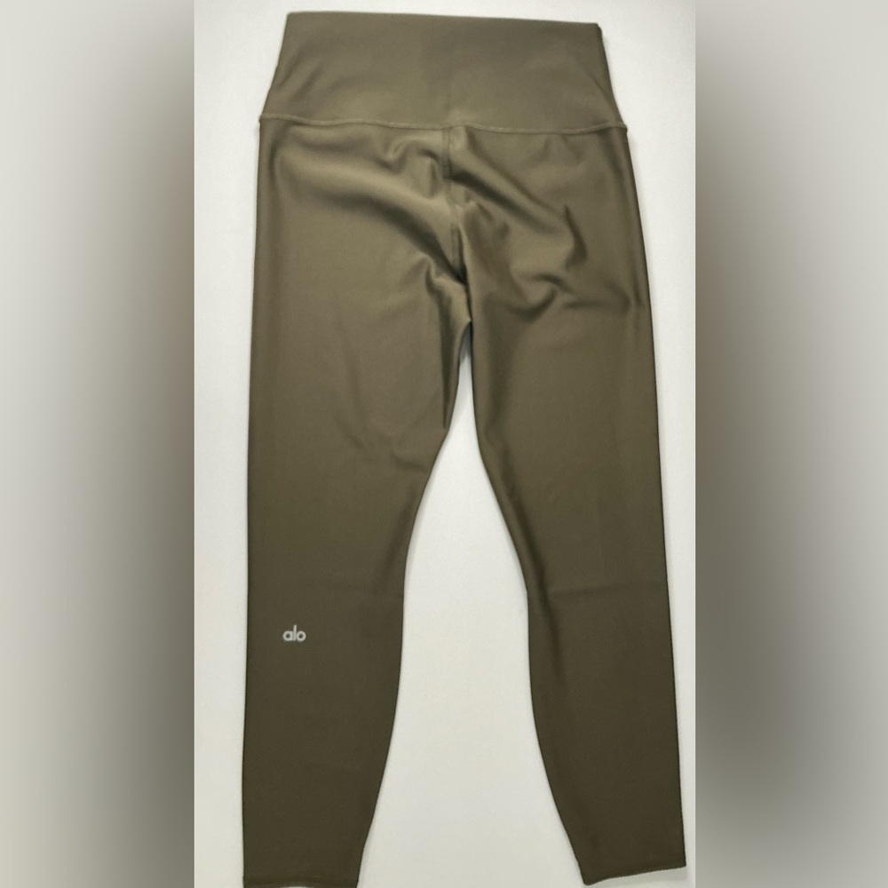 Alo Yoga High Waist 7/8 Airlift Leggings in Dark Olive Size Large - Picture 5 of 10